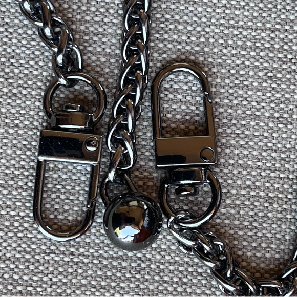 New Adjustable Crossbody/ Shoulder Strap Purse/Wallet Chain in Black - Picture 4 of 14